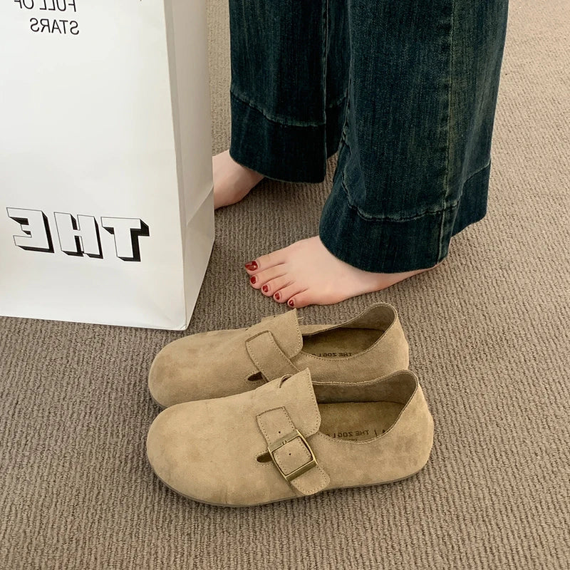 Women’s Shoes 2025 – Comfortable Barefoot Flats & Slip-On Moccasins