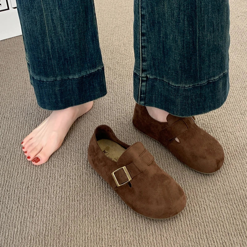 Women’s Shoes 2025 – Comfortable Barefoot Flats & Slip-On Moccasins