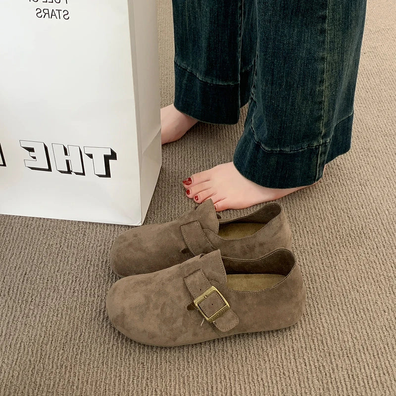 Women’s Shoes 2025 – Comfortable Barefoot Flats & Slip-On Moccasins