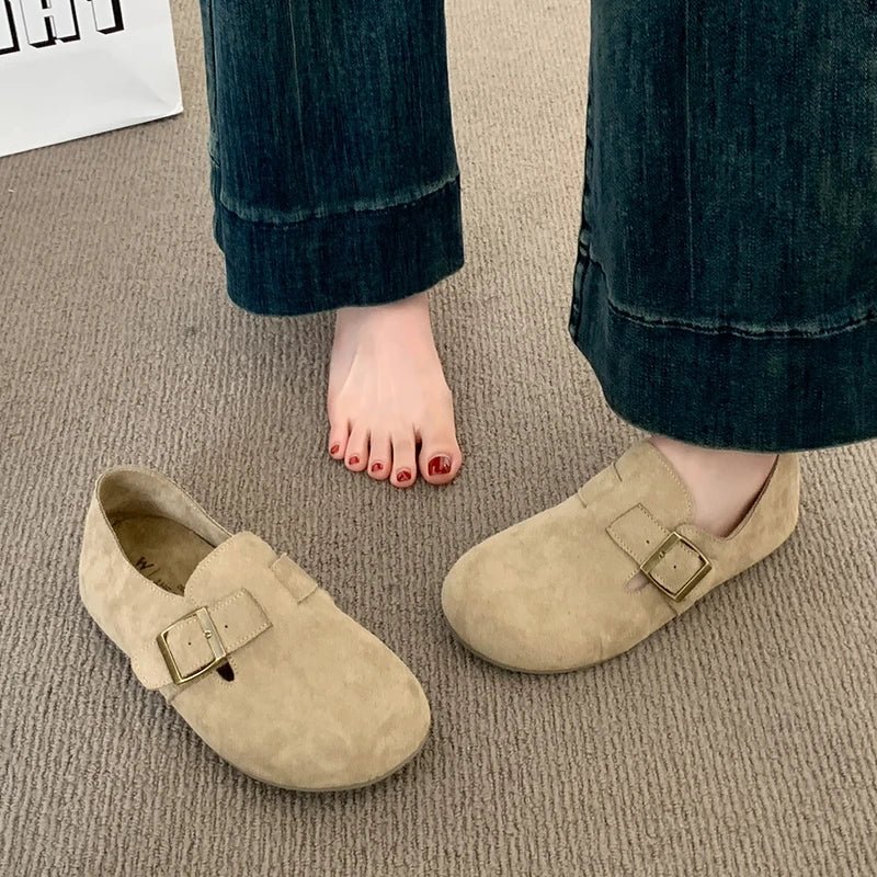 Women’s Shoes 2025 – Comfortable Barefoot Flats & Slip-On Moccasins