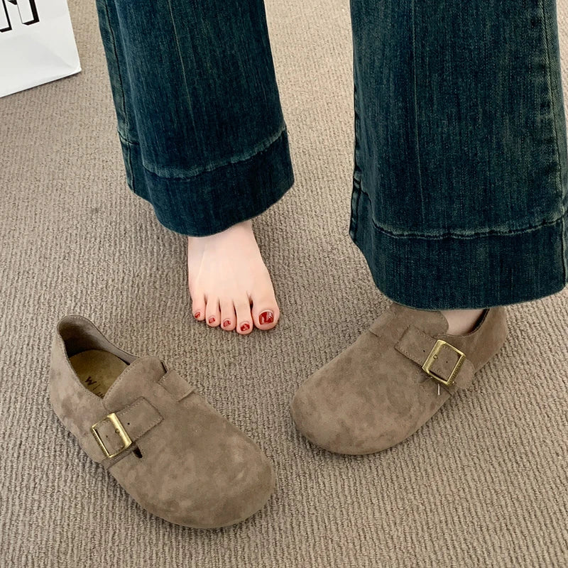 Women’s Shoes 2025 – Comfortable Barefoot Flats & Slip-On Moccasins